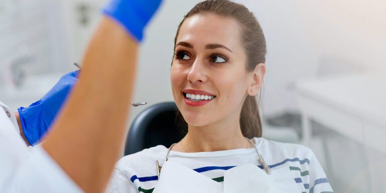 como blanquear los dientes sin dañarlos